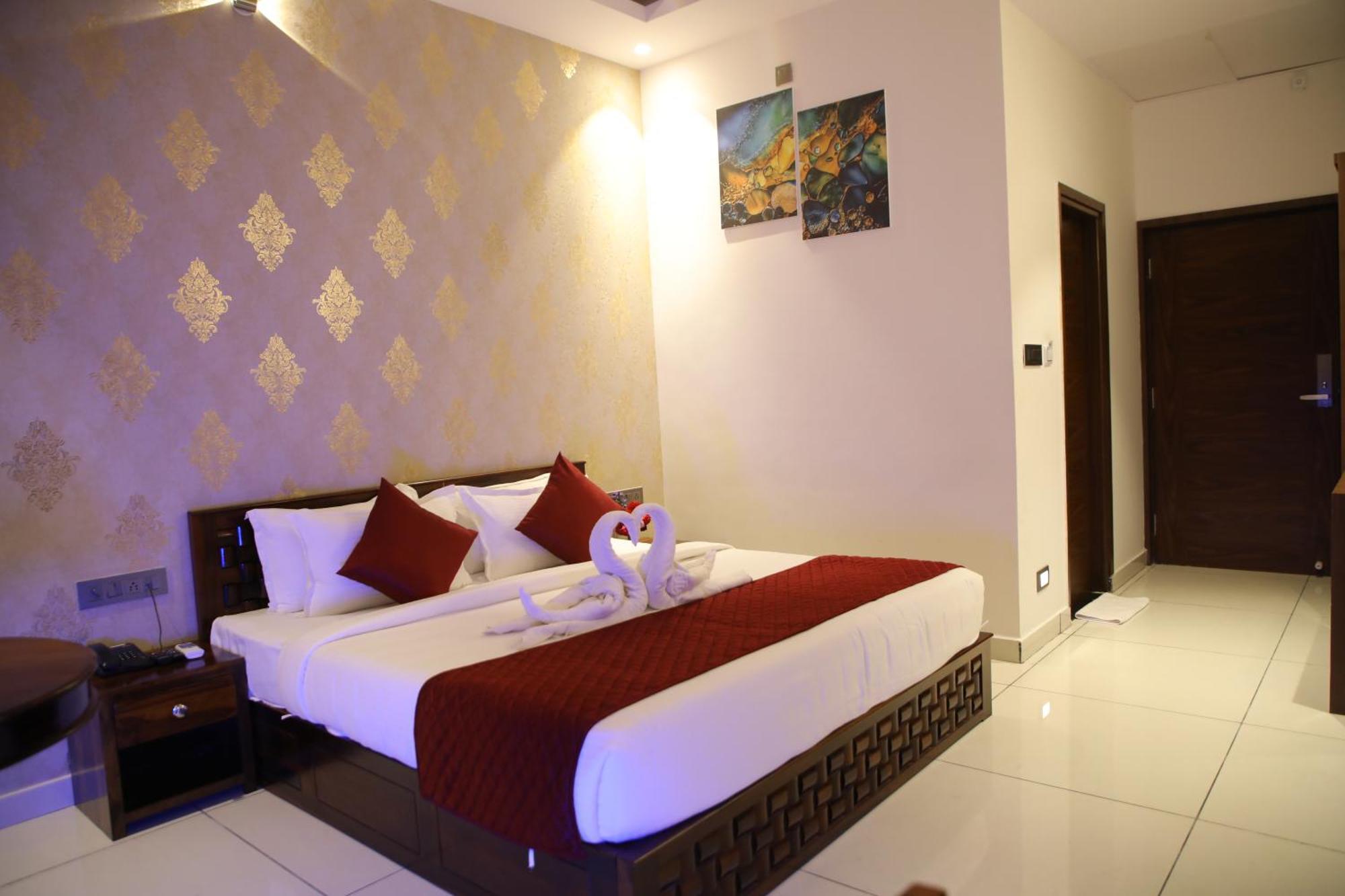 Rajathadri Royal Inn Bangalore Exterior photo